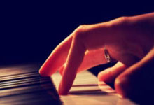 法尔克：相比图赫尔、纳格尔斯曼，孔帕尼在拜仁球员心中地位更高.